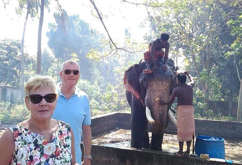 فندق Karthika Plaza Resort Varkala