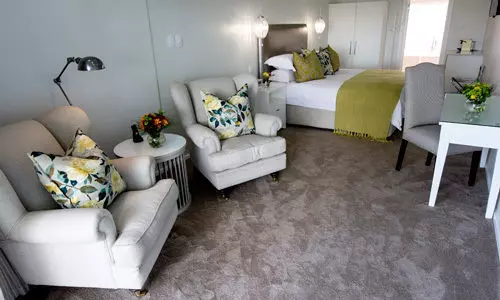 Hotelli Lakeside Lodge & Spa