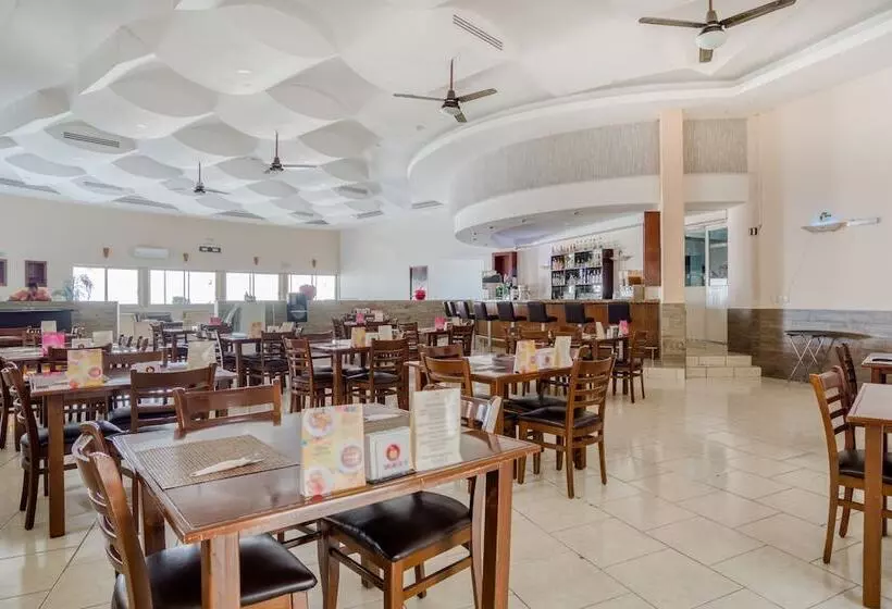 Hotelli Maioris Guadalajara