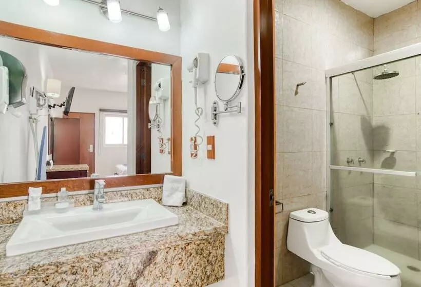 Hotelli Maioris Guadalajara