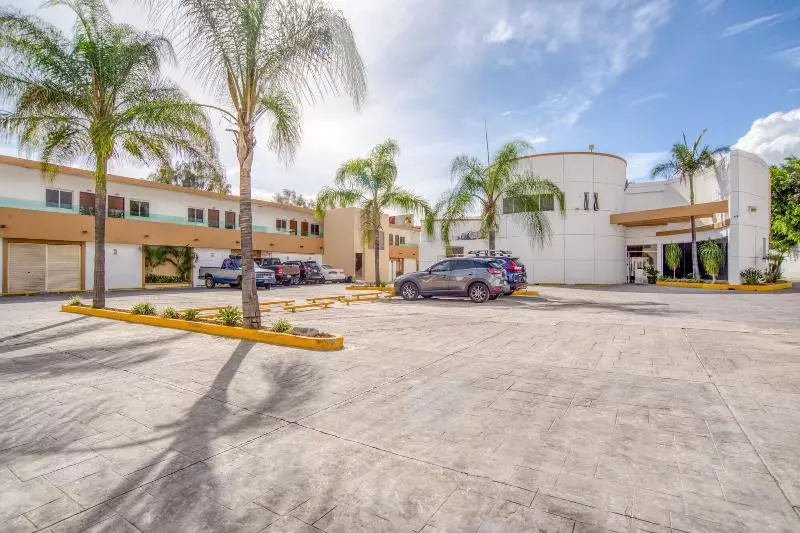 Hotelli Maioris Guadalajara