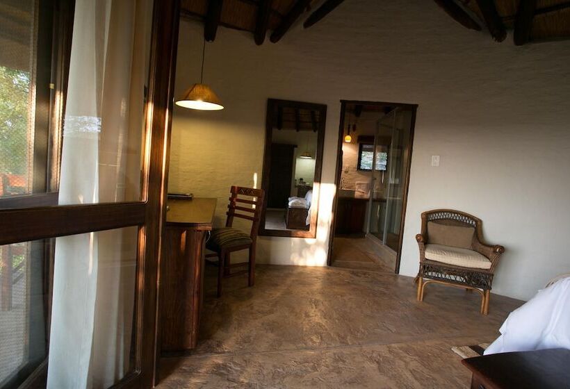 ホテル Mopane Bush Lodge