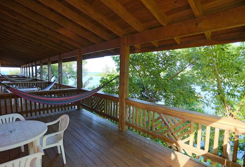 هتل Posada Las Orquideas