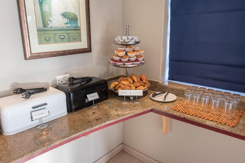 בית מלון כפרי Road Lodge East London