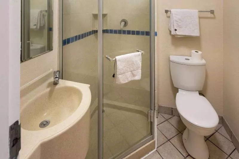 هتل Road Lodge East London