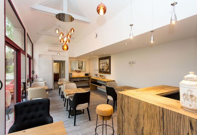 酒店 Spa  Au Charme Rabelaisien