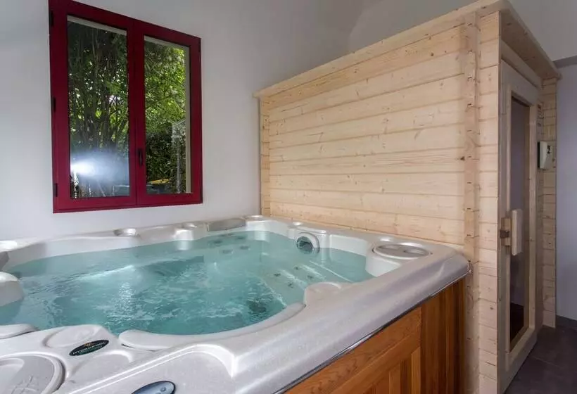 ホテル Spa  Au Charme Rabelaisien