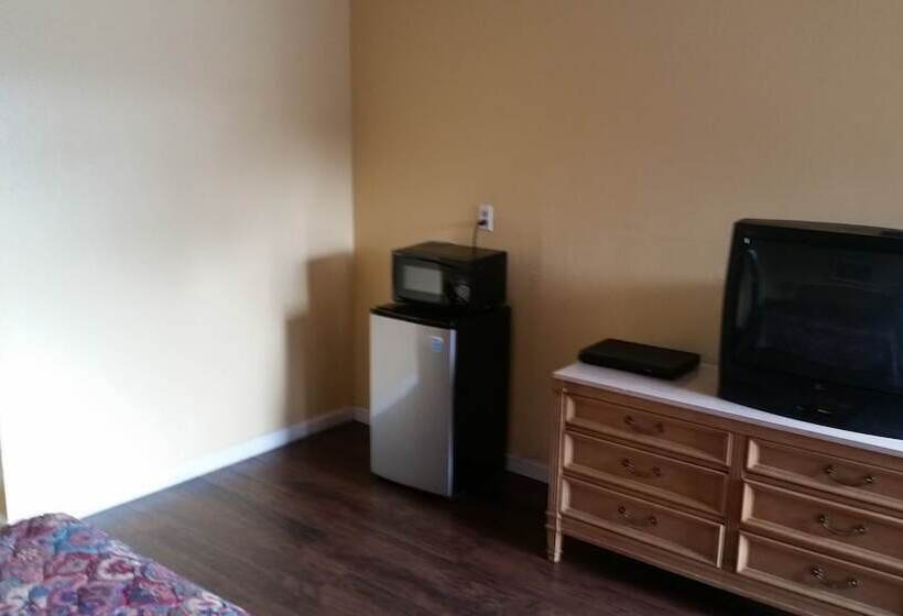 فندق على الطريق Economy Inn Antioch