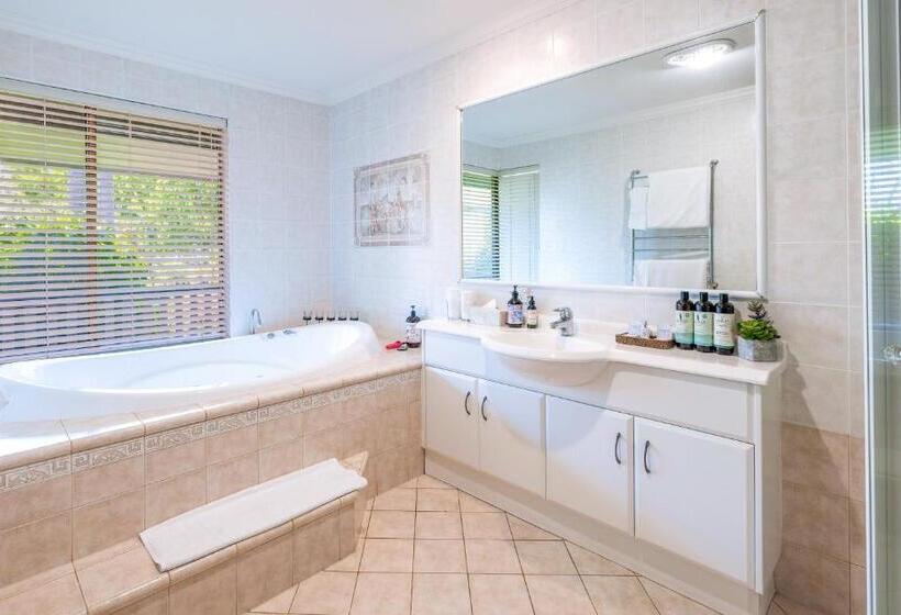 Mountain Sanctuary B&b