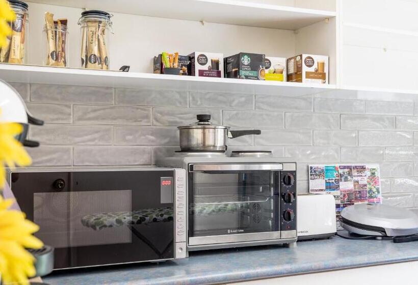 Mountain Sanctuary B&b