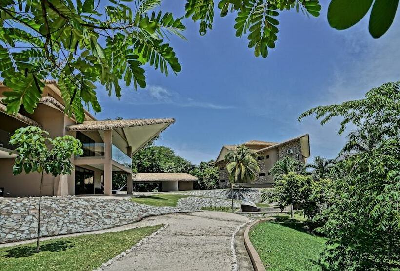 Nammbu Beach Front Bungalows