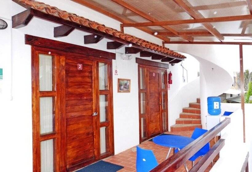 פנסיון Gala House Galápagos