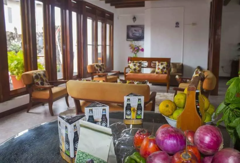 پانسیون Gala House Galápagos
