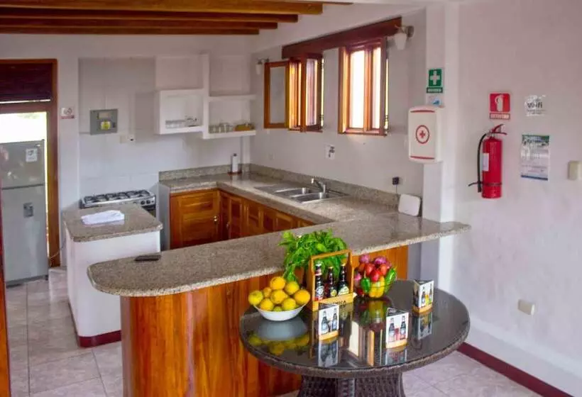 پانسیون Gala House Galápagos