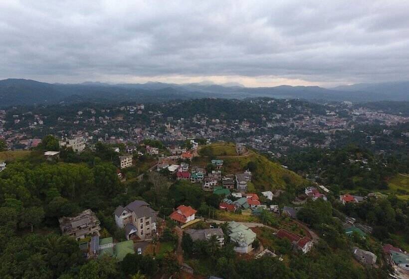 Pensión Hanthana House