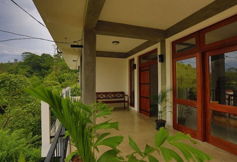 Pensión Hanthana House