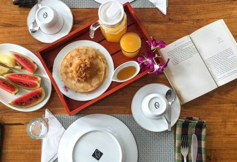 Pensión Hanthana House