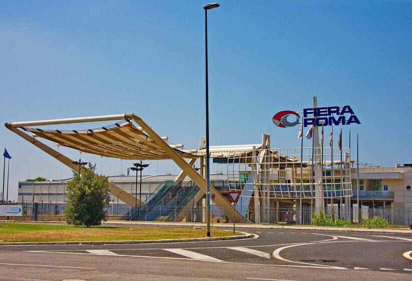 بنسيون La Fiera Guesthouse