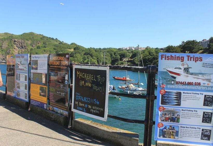 ペンション The Collingdale Guest House