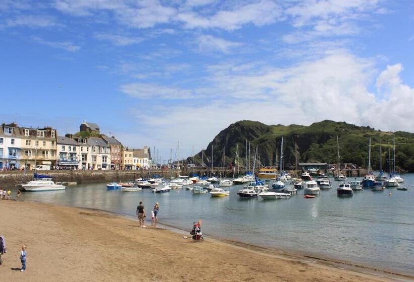 ペンション The Collingdale Guest House