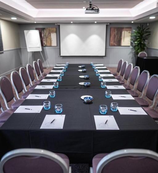 منتجع The Warwickshire Hotel And Country Club