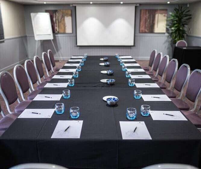 منتجع The Warwickshire Hotel And Country Club