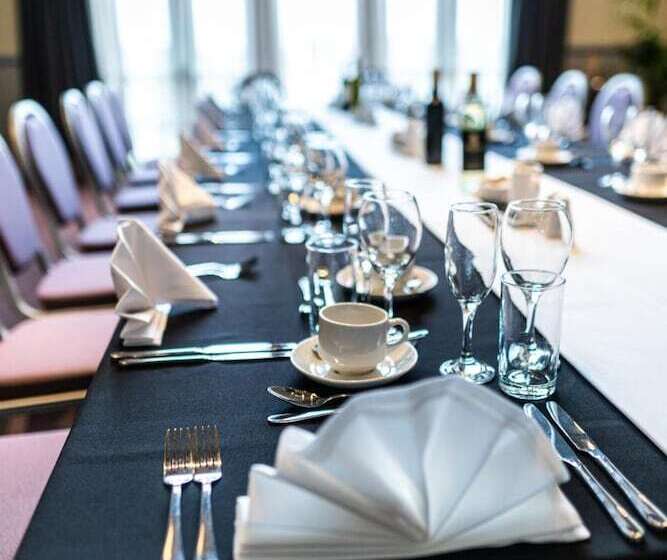 منتجع The Warwickshire Hotel And Country Club