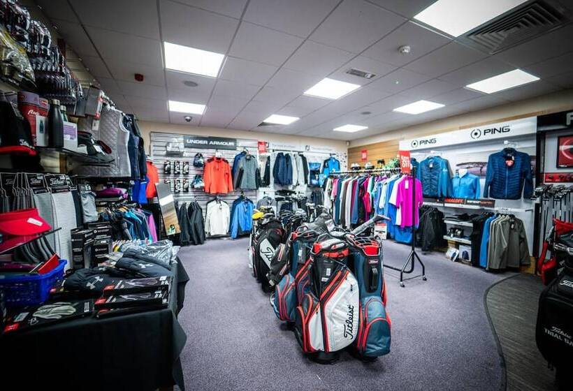 منتجع The Warwickshire Hotel And Country Club