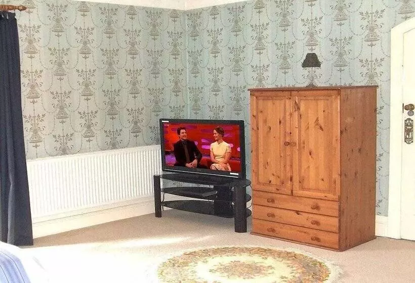 Roseview B & B