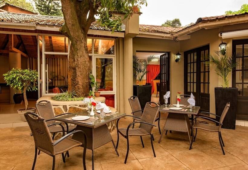 Serendib Suites And Conference Center