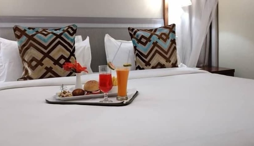 Serendib Suites And Conference Center