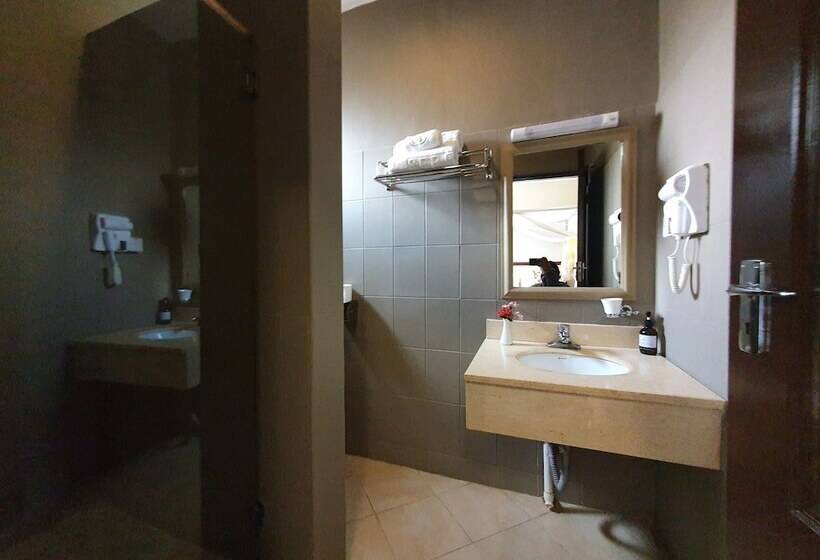 Serendib Suites And Conference Center