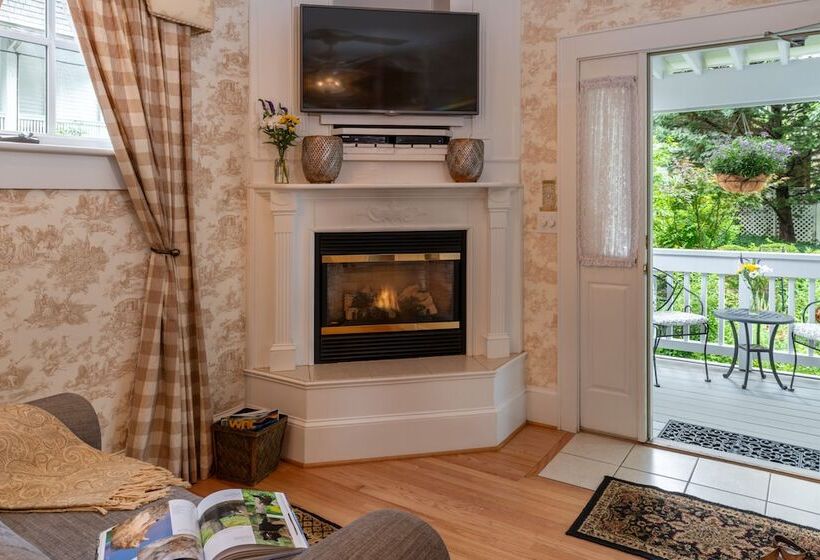 Abbington Green Bed & Breakfast Inn