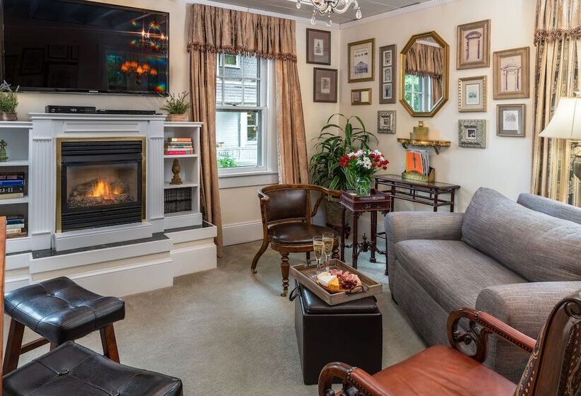 Abbington Green Bed & Breakfast Inn