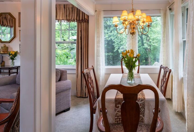 Abbington Green Bed & Breakfast Inn