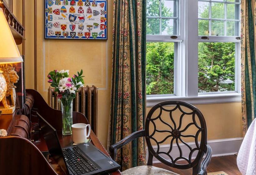 Abbington Green Bed & Breakfast Inn