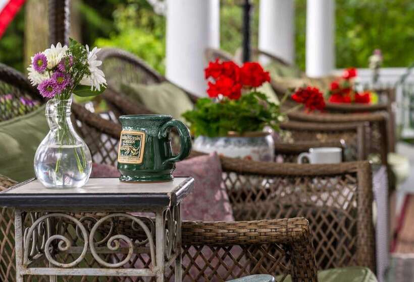 Abbington Green Bed & Breakfast Inn