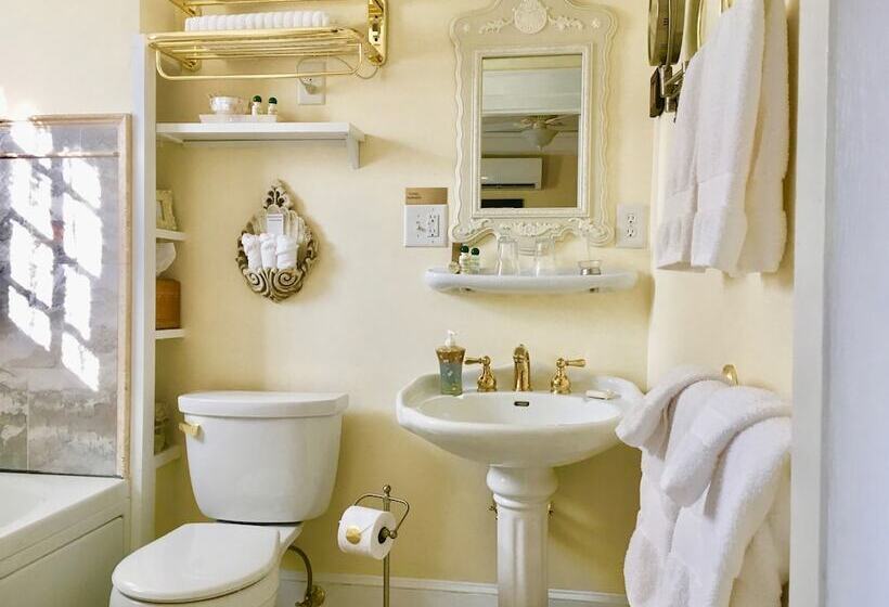 Abbington Green Bed & Breakfast Inn