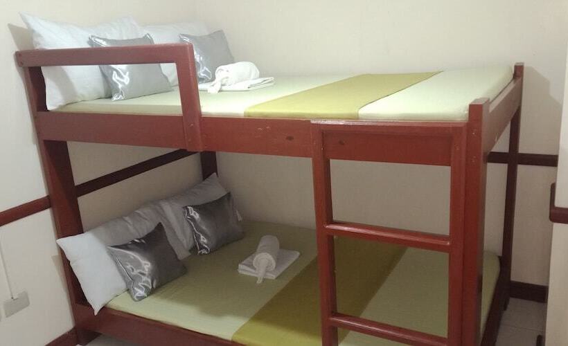 Общежитие Wendy's Apartelle