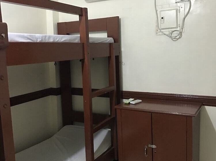 Общежитие Wendy's Apartelle