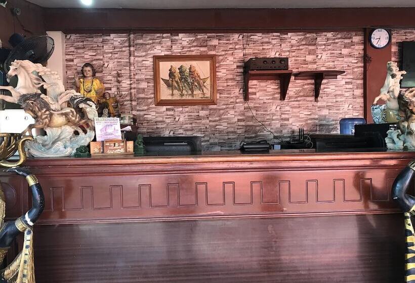 Общежитие Wendy's Apartelle