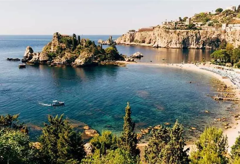 تختخواب و صبحانه New Naxos Village