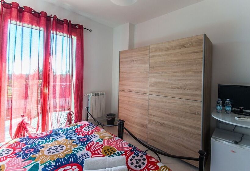 Nocleg ze śniadaniem New Naxos Village