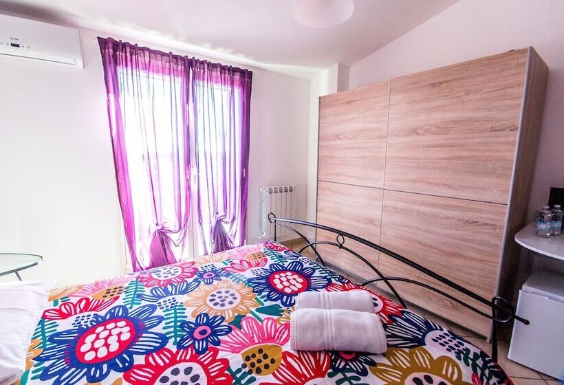 Nocleg ze śniadaniem New Naxos Village