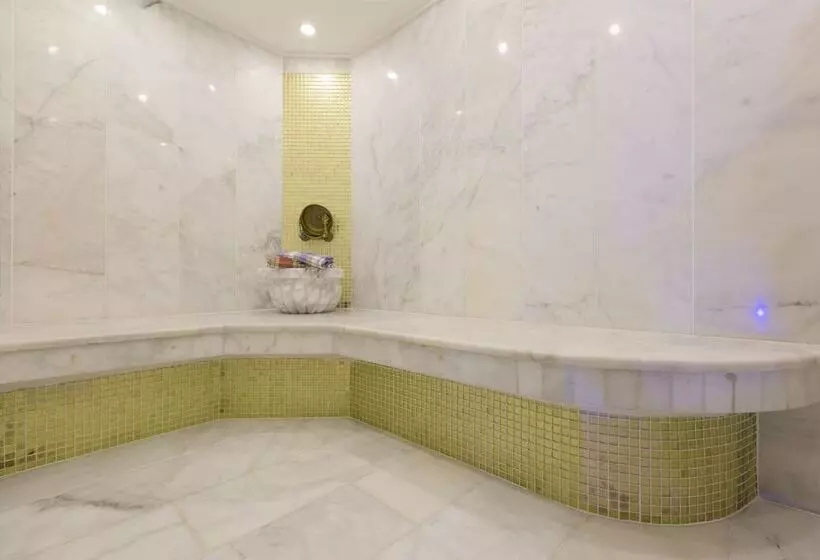 ベッドアンドブレックファースト Cella Boutique Hotel & Spa
