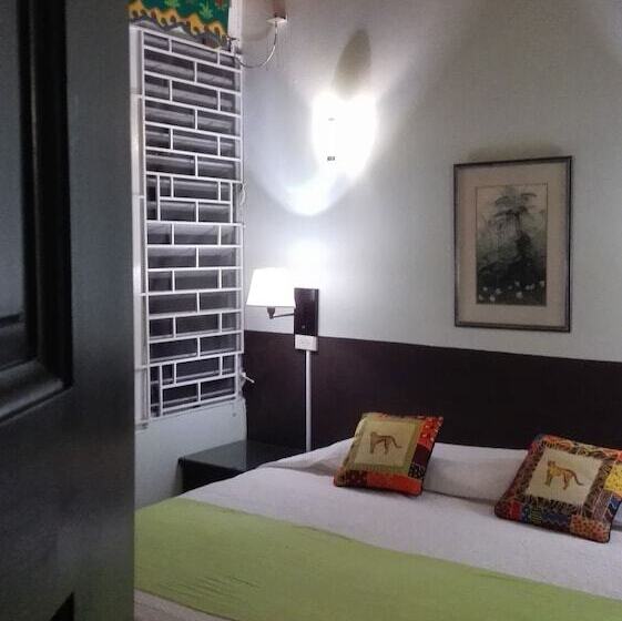 تختخواب و صبحانه Neita S Nest