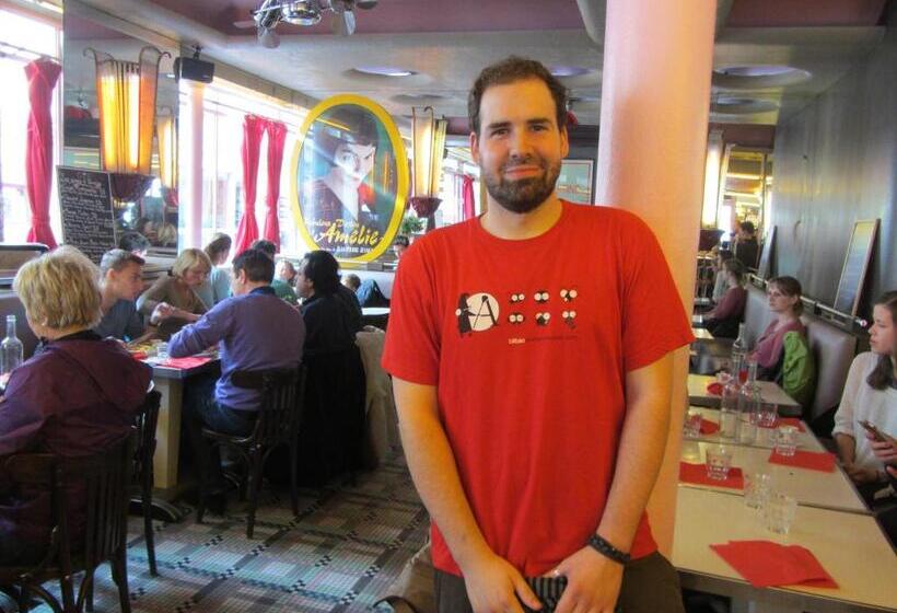 Bilbao Akelarre Hostel