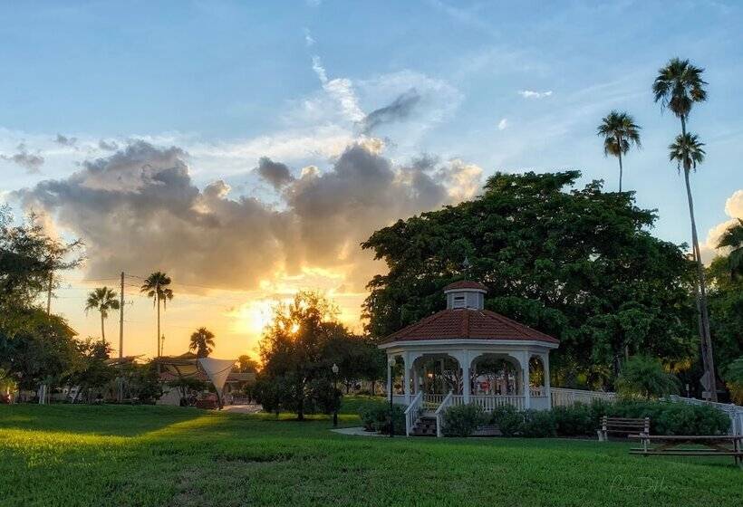 Hotel Casey Key Resorts  Beachfront