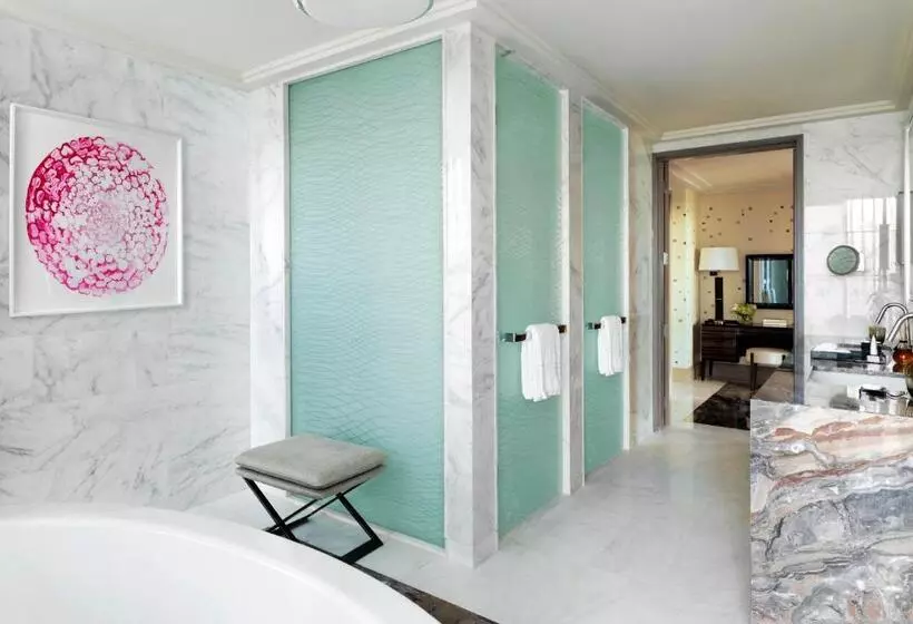 Four Seasons Hotel Abu Dhabi At Al Maryah Island