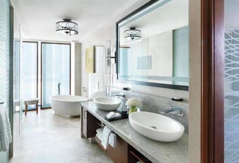 Four Seasons Hotel Abu Dhabi At Al Maryah Island